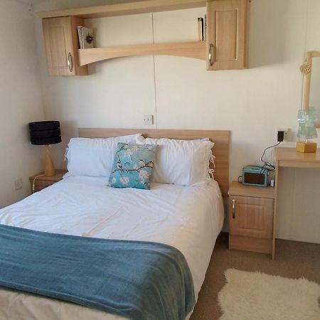 Private Caravan Situated At Parkdean Holiday Resort St Margaret'S At Cliffe Number 18 Extérieur photo