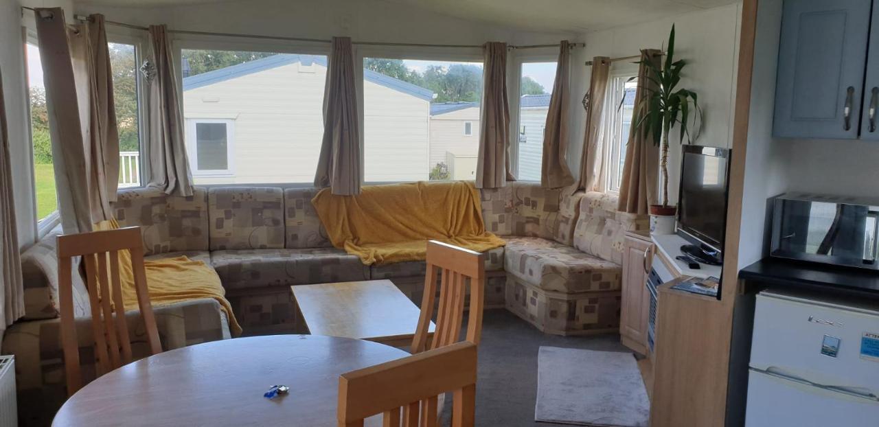 Private Caravan Situated At Parkdean Holiday Resort St Margaret'S At Cliffe Number 18 Extérieur photo