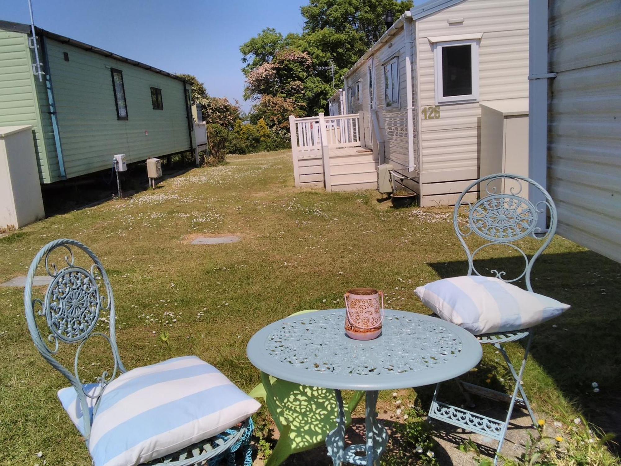 Private Caravan Situated At Parkdean Holiday Resort St Margaret'S At Cliffe Number 18 Extérieur photo