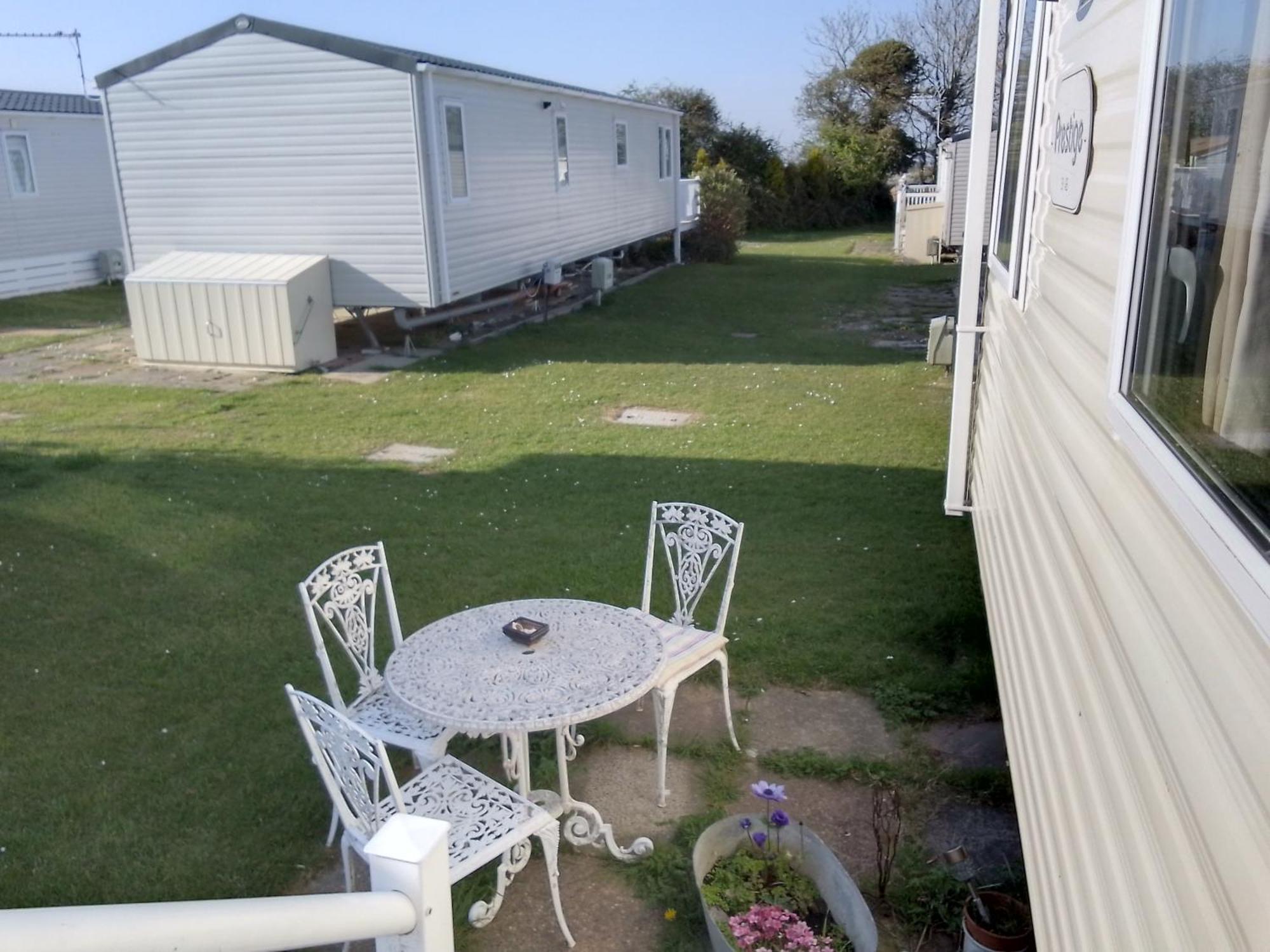 Private Caravan Situated At Parkdean Holiday Resort St Margaret'S At Cliffe Number 18 Extérieur photo