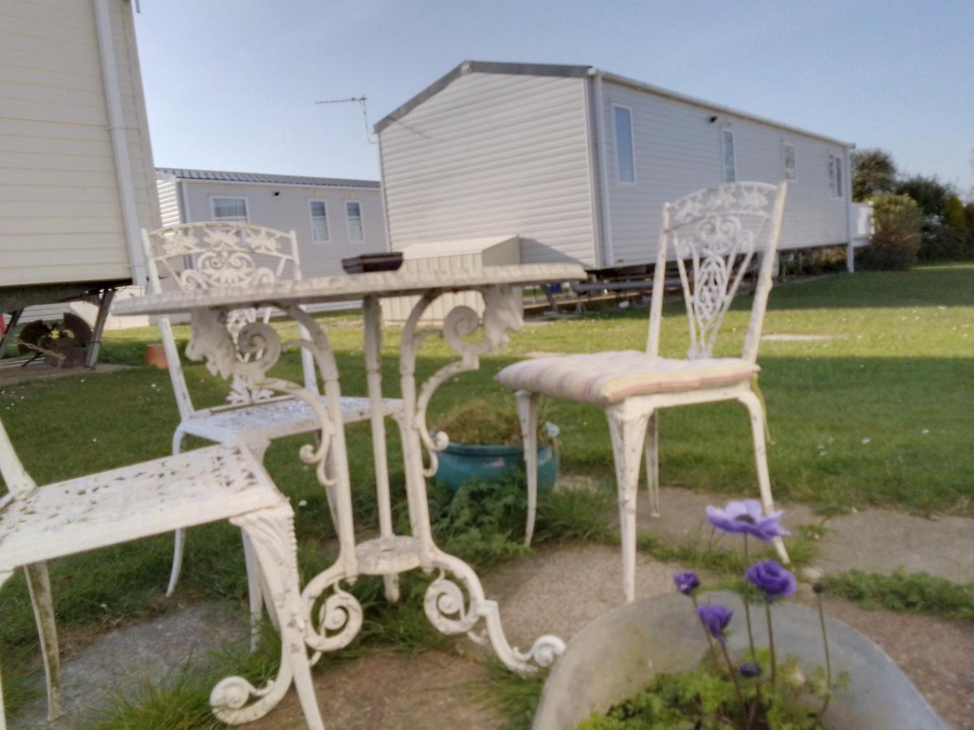 Private Caravan Situated At Parkdean Holiday Resort St Margaret'S At Cliffe Number 18 Extérieur photo